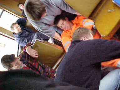 Bergen einer Person in hilfloser Lage (Gr&ouml;&szlig;e ca. 12 Kb)