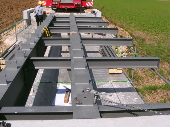  (Gr&ouml;&szlig;e ca. 52 kB)