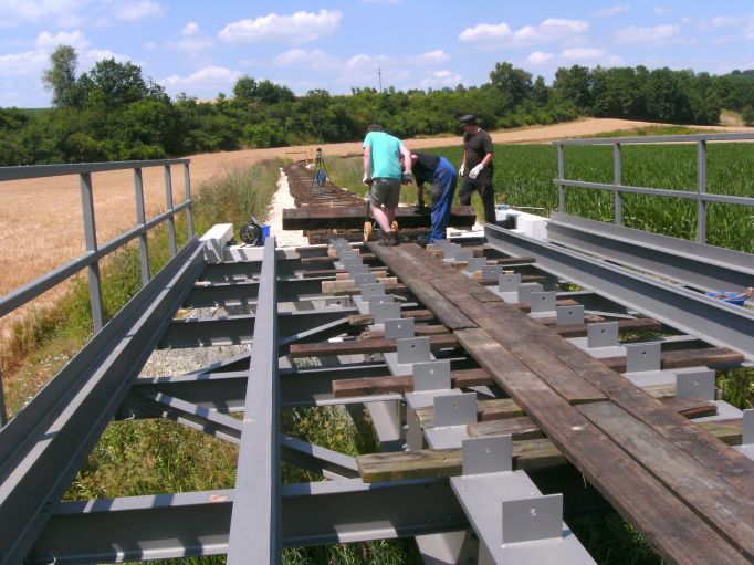  (Gr&ouml;&szlig;e ca. 76 kB)