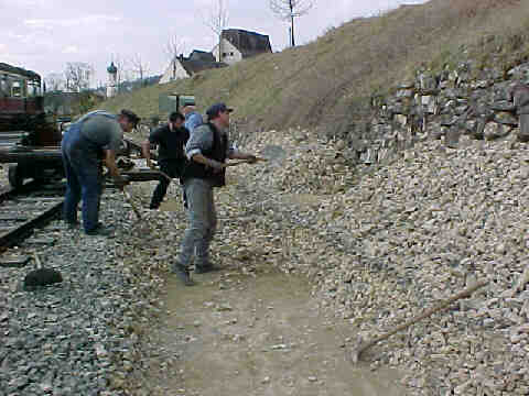 Schotter schippen (24 Kb)