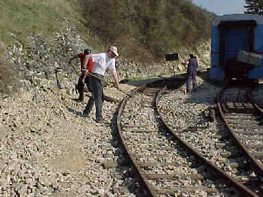 Schotter einbringen... (18 Kb)