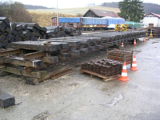 Ausgelegte Schwellen zur Jochmontage (Gr&ouml;&szlig;e ca 57 kb)