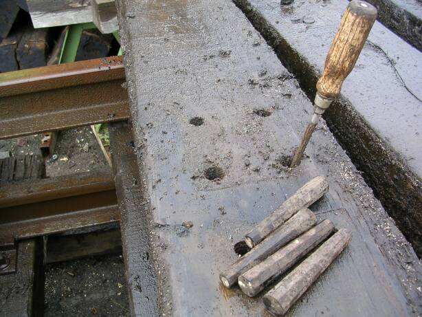 Verd&uuml;beln der L&ouml;cher (Gr&ouml;&szlig;e ca 58 kb)