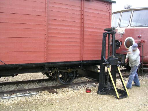 wieder auf eigenen F&uuml;&szlig;en (Gr&ouml;&szlig;e ca. 43 kb)