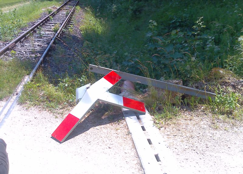 Andreaskreuz (Gr&ouml;&szlig; 132 kb)