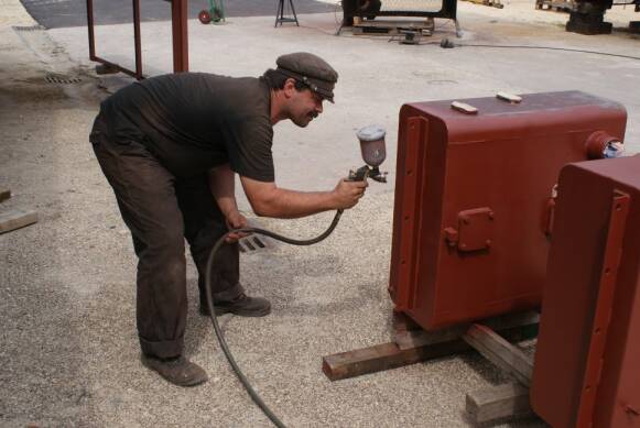 Grundieren der Tanks (Gr&ouml;&szlig;e ca. 32 kb)