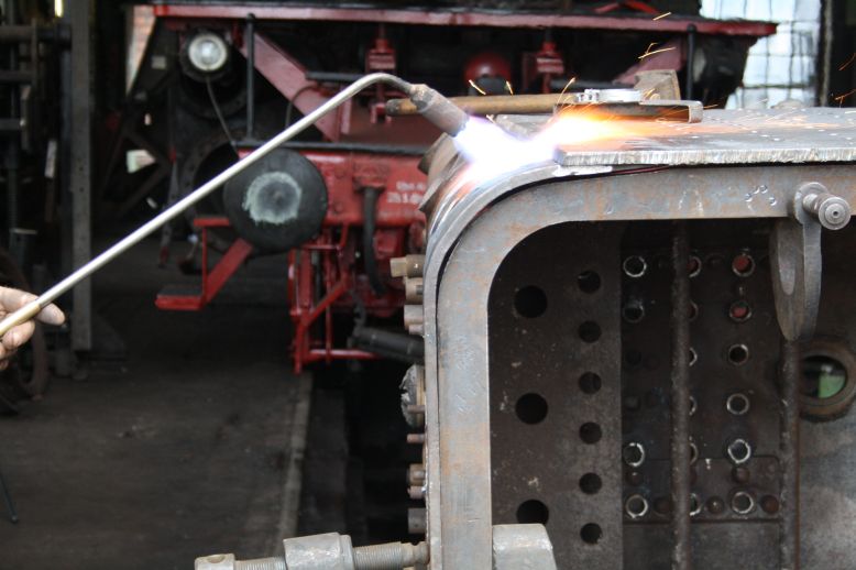 Feuerb&uuml;chse (Gr&ouml;&szlig;e 56 Kb)