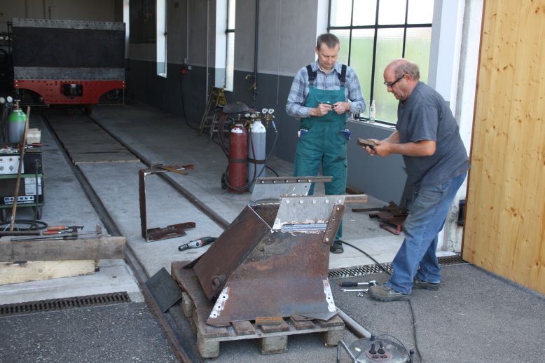 Feuerb&uuml;chse (Gr&ouml;&szlig;e 71 Kb)