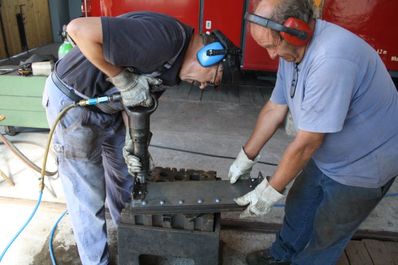 Feuerb&uuml;chse (Gr&ouml;&szlig;e 65 Kb)