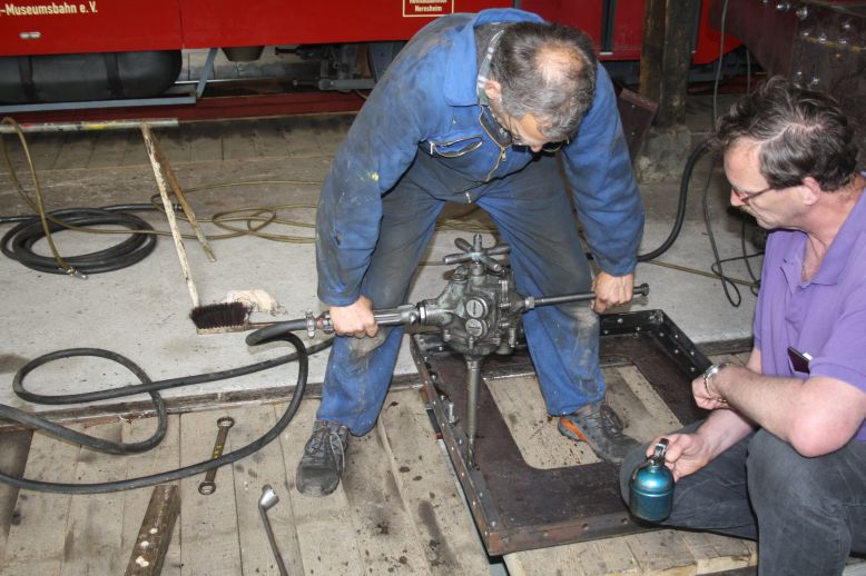 Bilder vom Nieten (Größe 79 Kb)