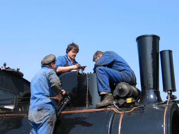 Arbeiten am Regler (Gr&ouml;&szlig;e 23 Kb)