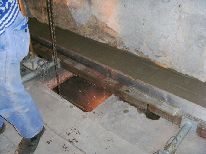 Betonierarbeiten im Wasserturm (Gr&ouml;&szlig;e ca 54 Kb)