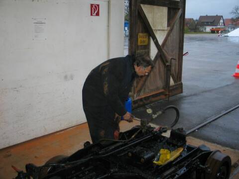 Bei der Bremsenpr&uuml;fung (Gr&ouml;&szlib;e ca 25Kb)