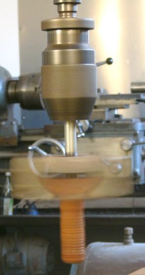 Rotierende Hakenschraube (Gr&ouml;&szlig;e ca. 63 kb)