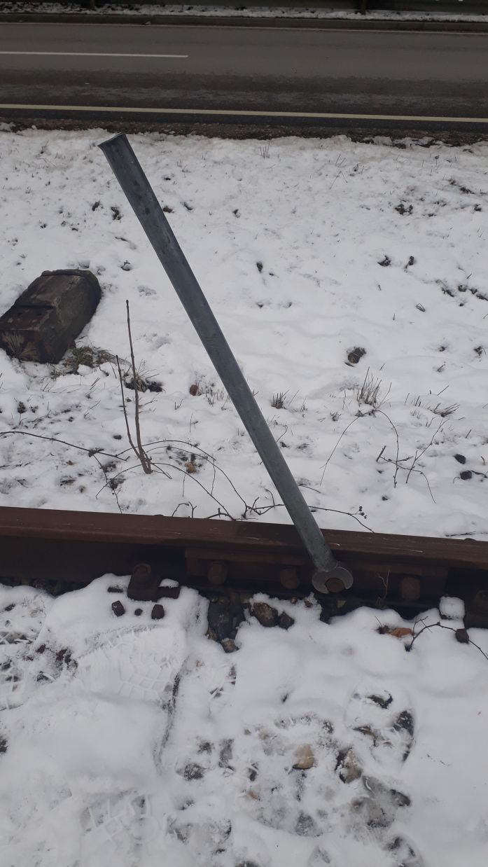 Laschenbolzen losbrechen (Gr&ouml;&szlig; 106 kb)