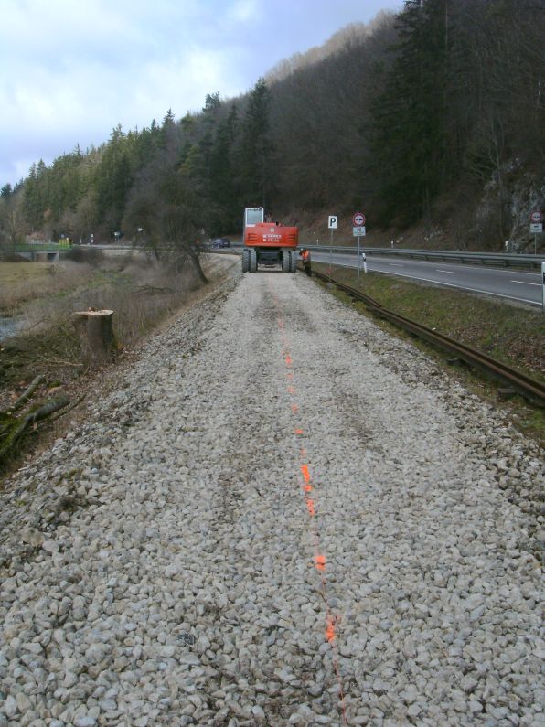 die Gleisachse ist markiert (Gr&ouml;&szlig; 102 kb)