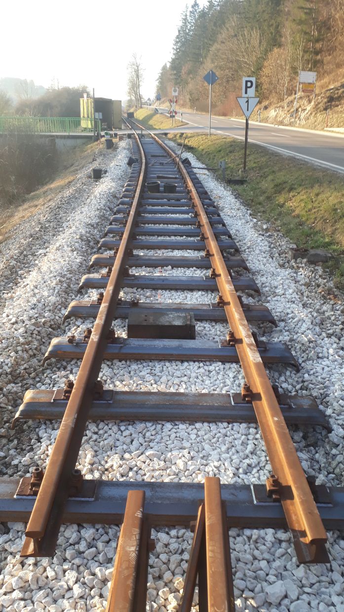 restliche Schraube entfernen (Gr&ouml;&szlig; 204 kb)