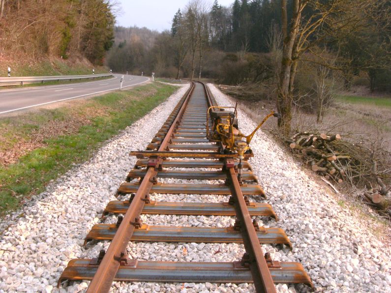 Schrauben anziehen (Gr&ouml;&szlig; 127 kb)