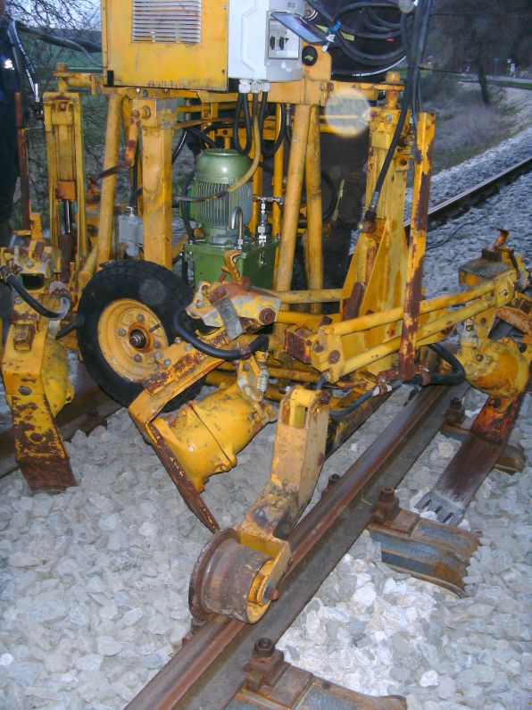 Schrauben anziehen (Gr&ouml;&szlig; 110 kb)