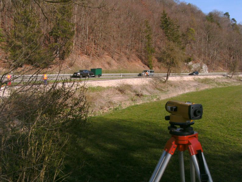 Schrauben anziehen (Gr&ouml;&szlig; 106 kb)