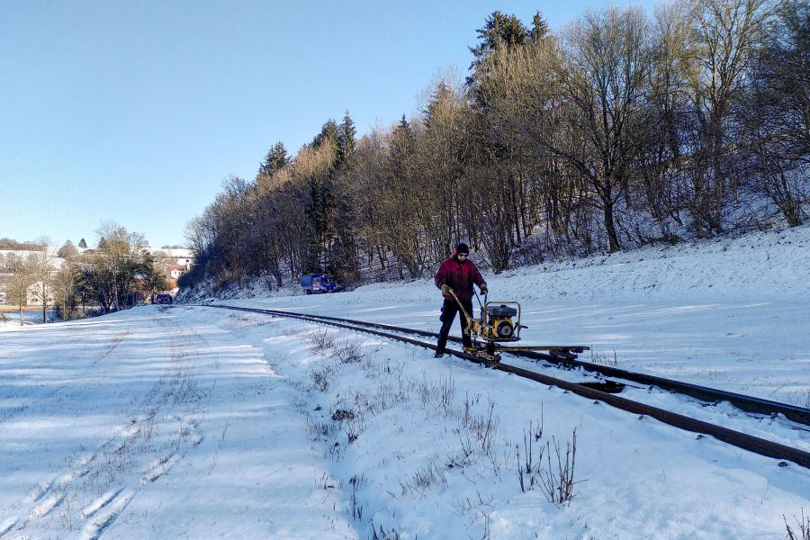 Arbeiten am Gleis (Gr&ouml;&szlig;e ca. 147kB)