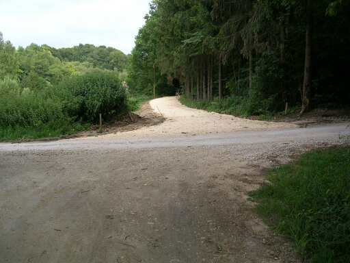 Beginn des neuen Radwegs (Gr&ouml;&szlig;e ca 21 kb)