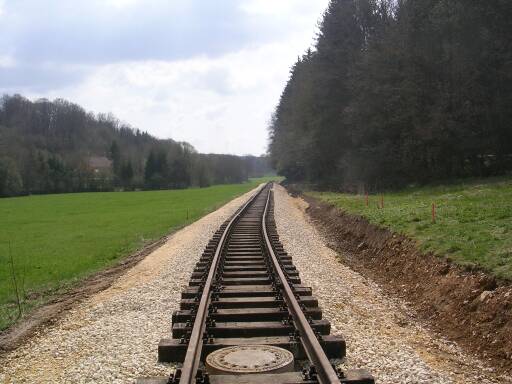 Das Gleis hinter der S&aumml;gm&uuml;hle, Blickrichtung Dischingen (Gr&ouml;&szlig;e ca. 33kB)