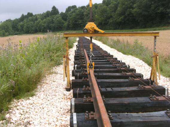 Schiene vor dem Einlegen (Gr&ouml;&szlig;e ca. 45 kB)