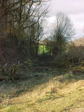 Einfahrt Iggenhausen, Dischinger Seite (Gr&ouml;&szlig;e ca. 24 kB)