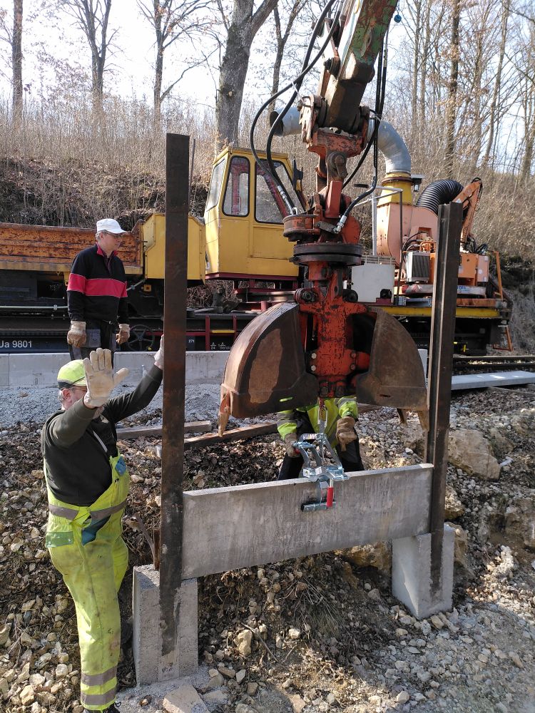 Bahnsteigbau Iggenhausen(Gr&ouml;&szlig;e ca. 239 kB)