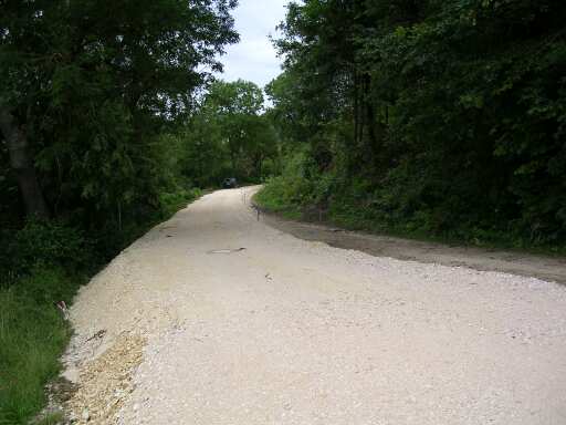 Einfahrt Iggenhausen, Neresheimer Seite (Gr&ouml;&szlig;e ca. 22 kB)