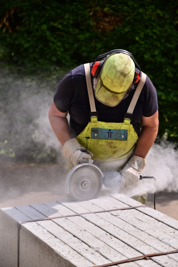 Bahnsteigbau Iggenhausen(Gr&ouml;&szlig;e ca. 77 kB)