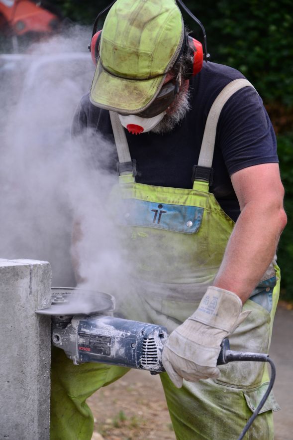 Bahnsteigbau Iggenhausen(Gr&ouml;&szlig;e ca. 75 kB)