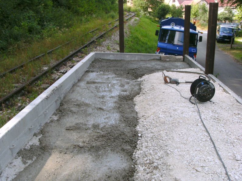 Bahnsteigbau Iggenhausen(Gr&ouml;&szlig;e ca. 111 kB)