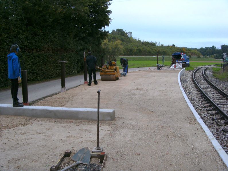 Bahnsteigbau Iggenhausen(Gr&ouml;&szlig;e ca. 87 kB)