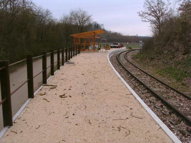 Bahnsteigbau Iggenhausen(Gr&ouml;&szlig;e ca. 102 kB)