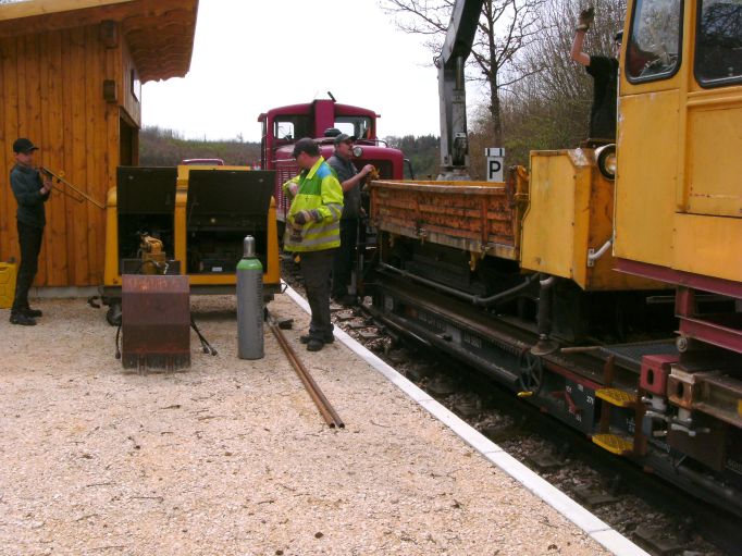 Bahnsteigbau Iggenhausen(Gr&ouml;&szlig;e ca. 75 kB)