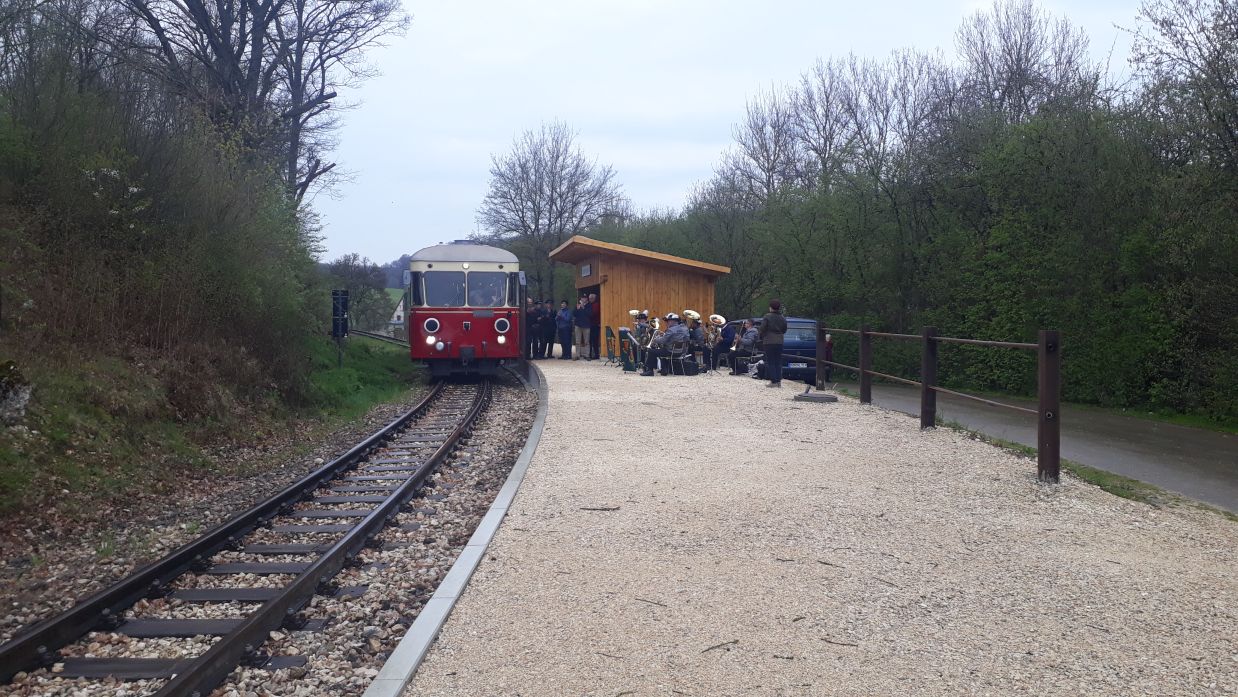 Bahnsteigbau Iggenhausen(Gr&ouml;&szlig;e ca. 220 kB)