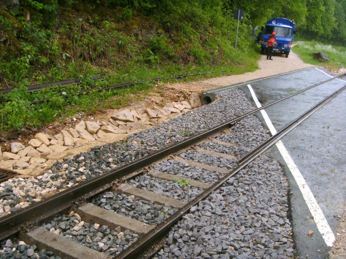 Einfahrt Iggenhausen, Neresheimer Seite (Gr&ouml;&szlig;e ca. 106 kB)