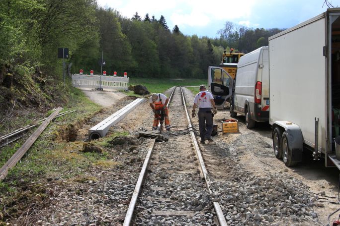 Einfahrt Iggenhausen, Neresheimer Seite (Gr&ouml;&szlig;e ca. 91 kB)