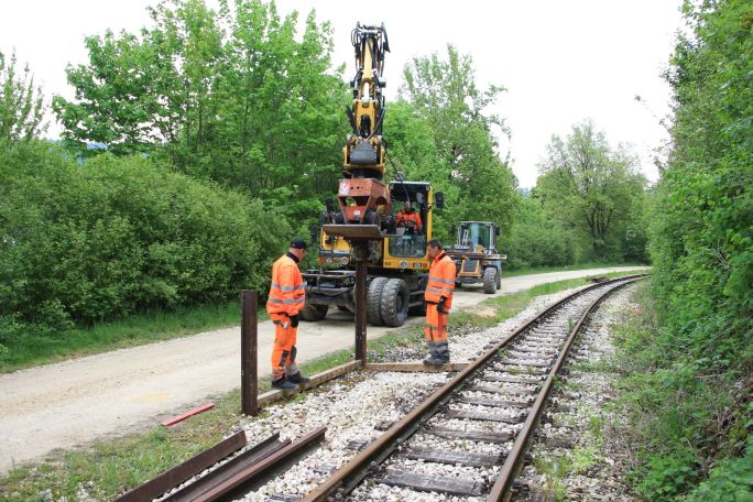 Einfahrt Iggenhausen, Neresheimer Seite (Gr&ouml;&szlig;e ca. 99 kB)