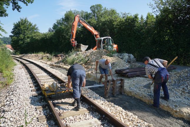 Bahnsteig Iggenhausen(Gr&ouml;&szlig;e ca. 81 kB)