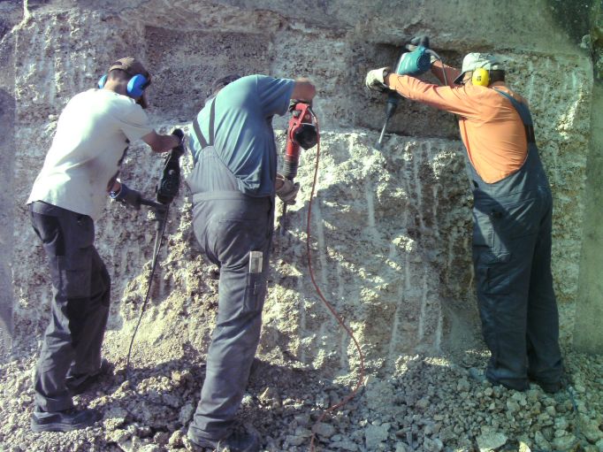  (Gr&ouml;&szlig;e ca. 93 kB)