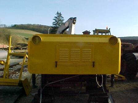 Die Motorverkleidung in der frontalen (Gr&ouml;&szlig;e 17 Kb)