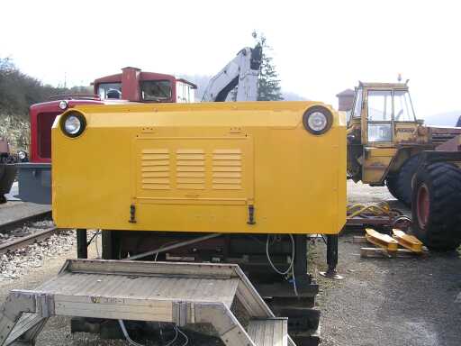 Die Motorverkleidung mit Lampen(Gr&ouml;&szlig;e 56 Kb)